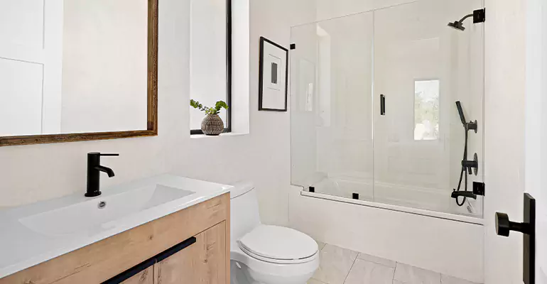 Tub Replacement With Shower in Blanchester